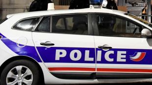 Две момичета са ранени при атака с нож пред училище във Франция