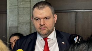 Пеевски: Бойко Рашков няма място в политиката, а по трапезите