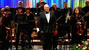 Маестро Йордан Дафов ще дирижира Великденския концерт в Операта в Бургас