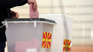 В Северна Македония гласуват за президент и премиер