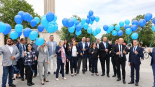 ГЕРБ-СДС откри предизборната си кампания във Варна с флашмоб, посветен на Деня на Европа